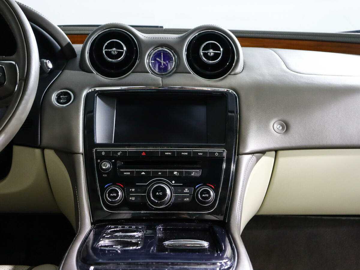Jaguar XJ 2012 года с пробегом. Фото: #10