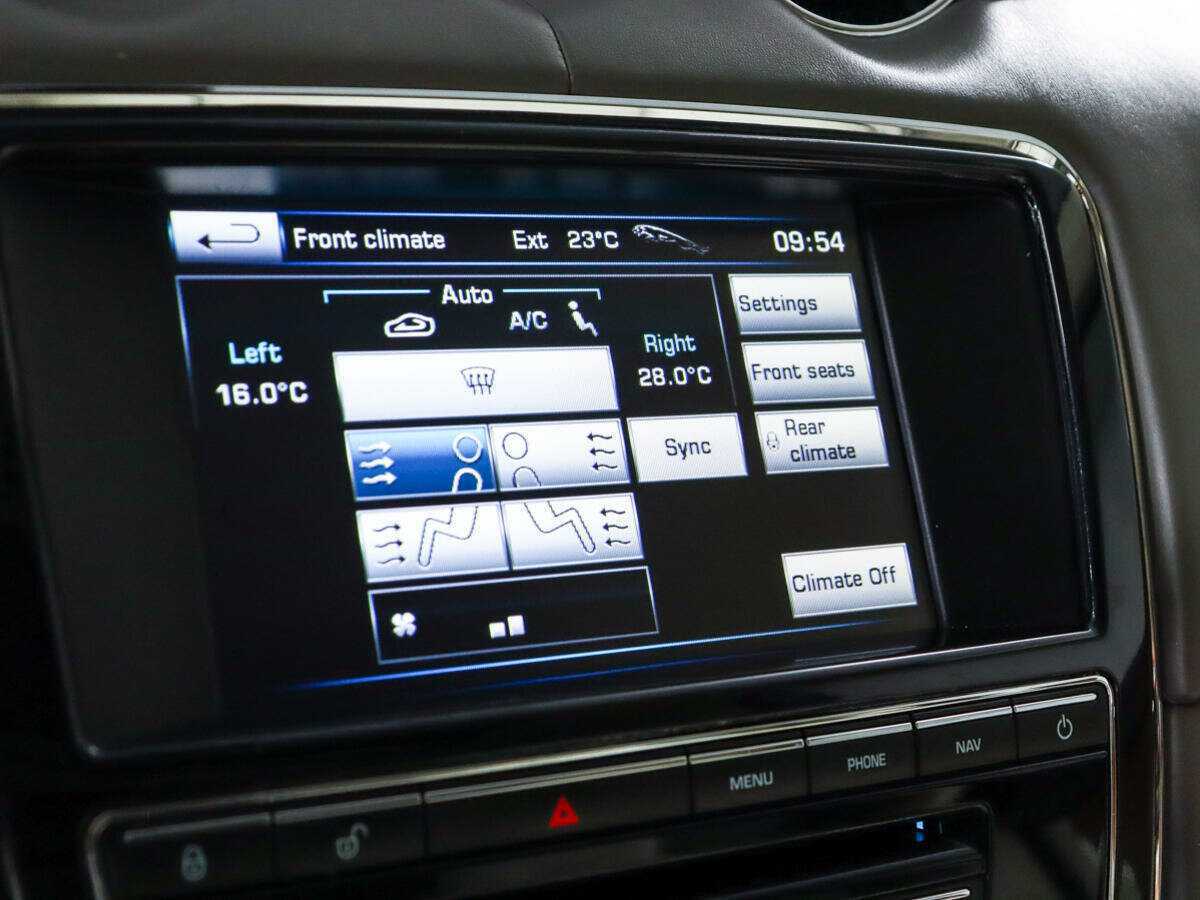 Jaguar XJ 2012 года с пробегом. Фото: #22