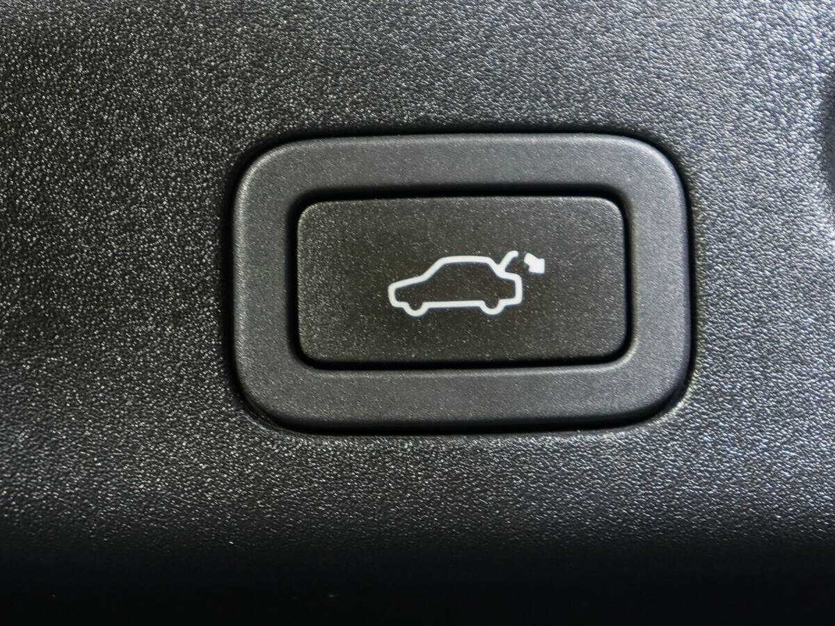 Jaguar XJ 2012 года с пробегом. Фото: #26