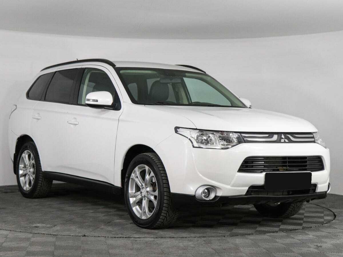 Mitsubishi Outlander 2013 года с пробегом. Фото: #2