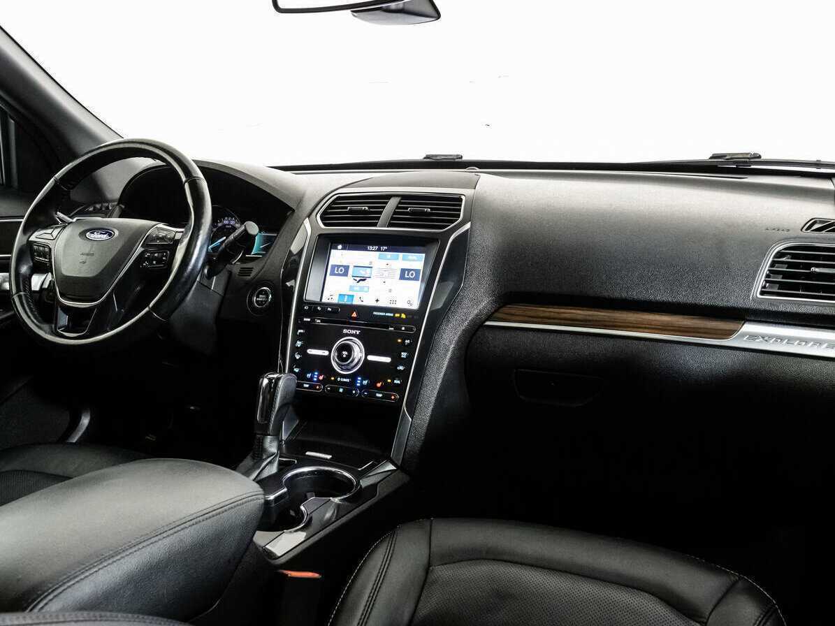 Ford Explorer 2017 года с пробегом. Фото: #6