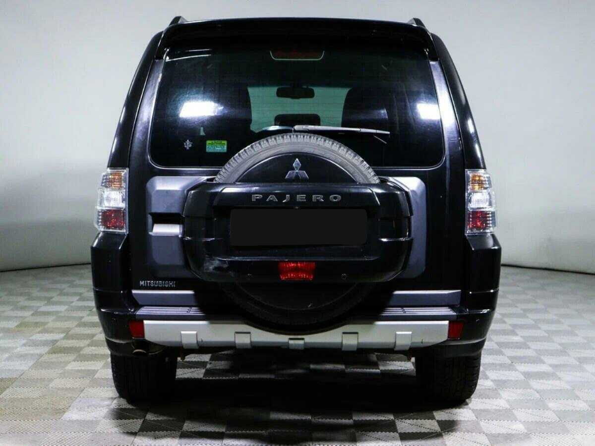 Mitsubishi Pajero 2013 года с пробегом. Фото: #4