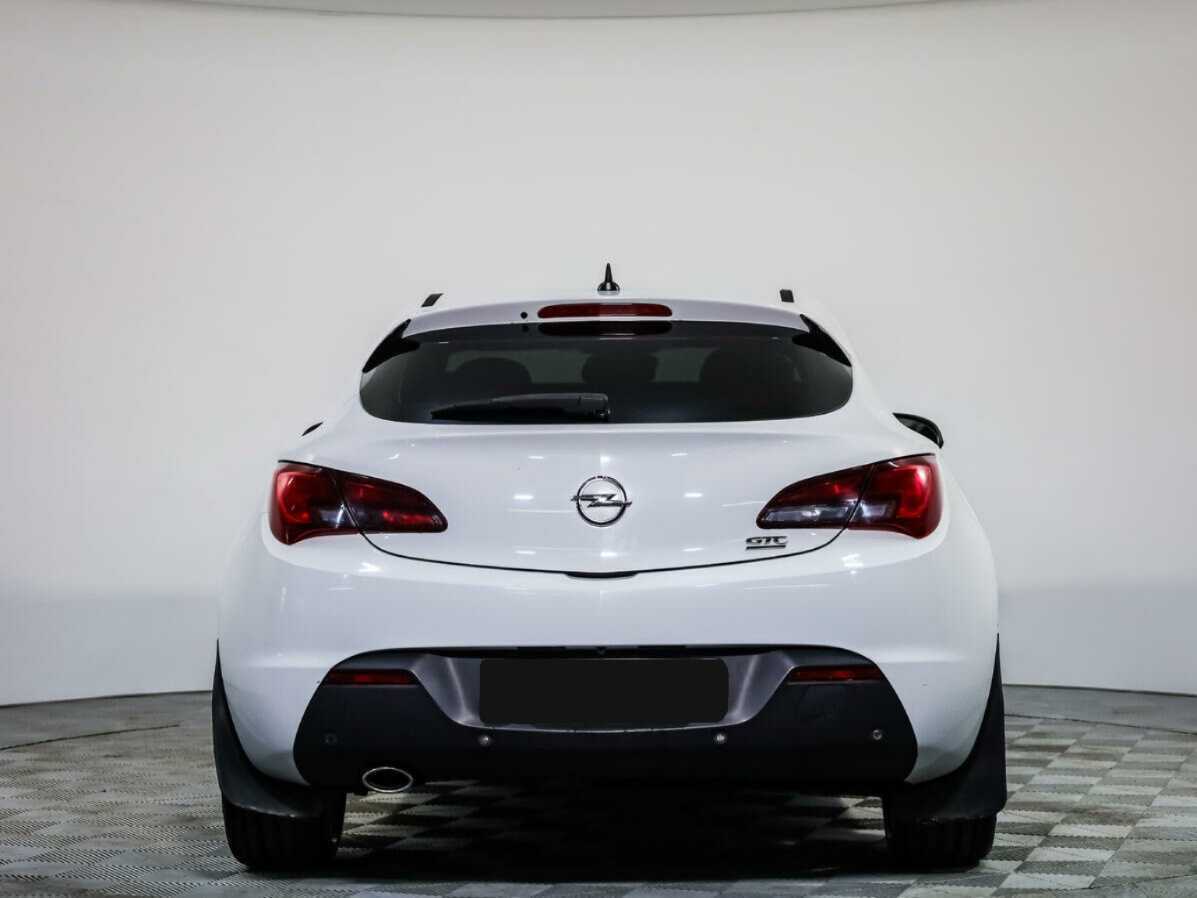 Opel Astra 2012 года с пробегом. Фото: #4