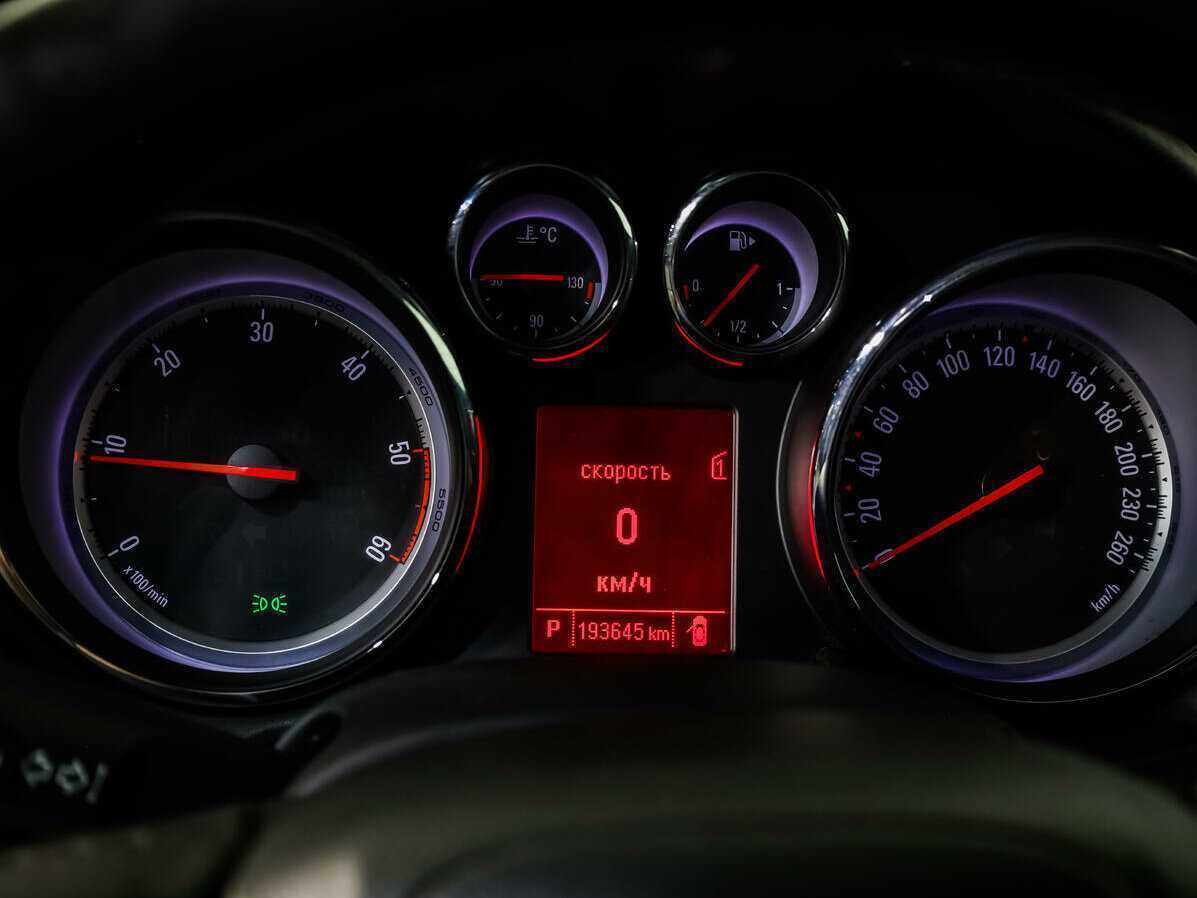 Opel Astra 2012 года с пробегом. Фото: #19