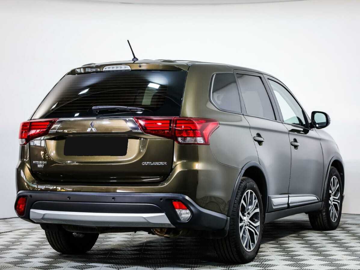 Mitsubishi Outlander 2015 года с пробегом. Фото: #3
