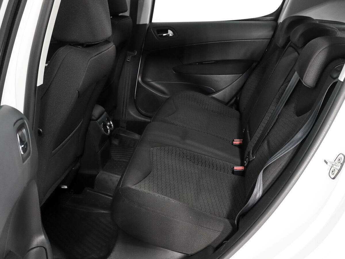 Peugeot 308 2012 года с пробегом. Фото: #9