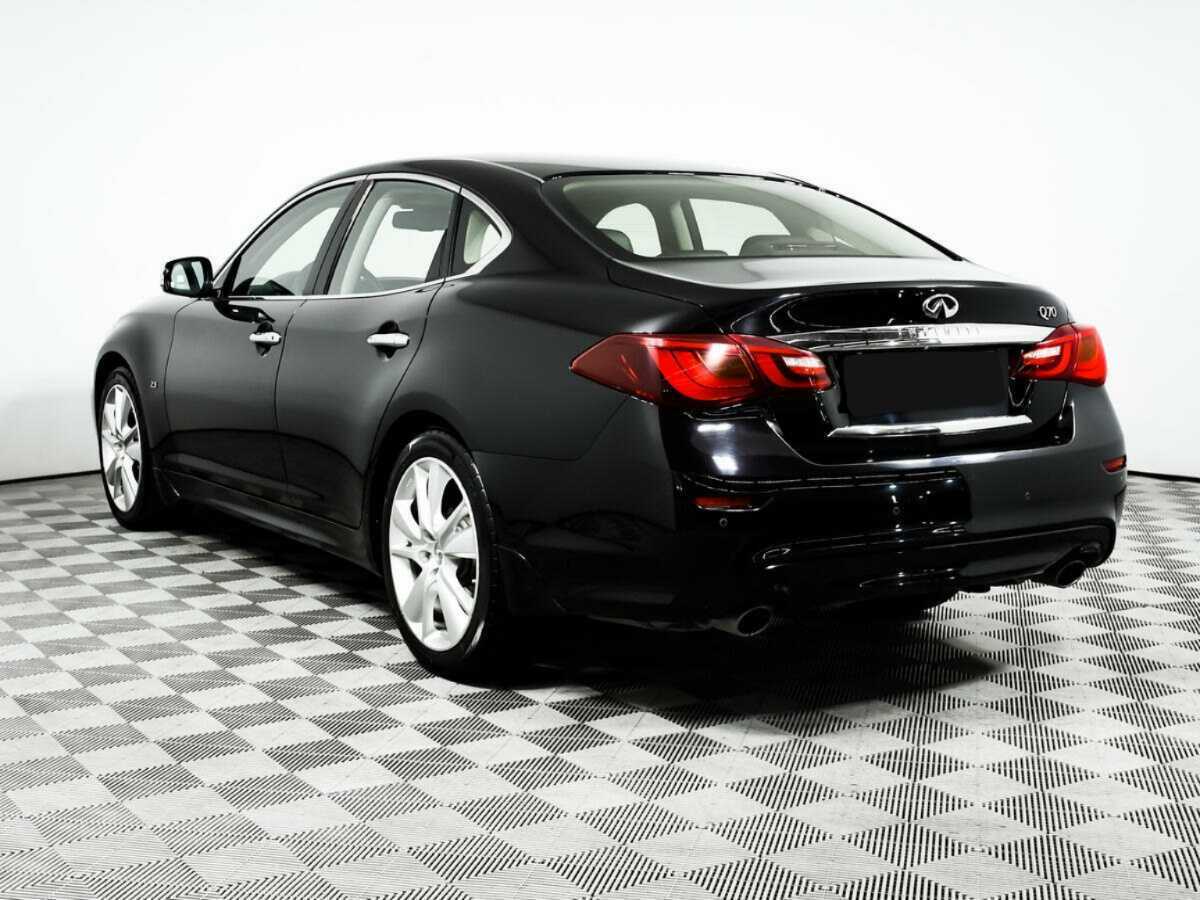 Infiniti Q70 2016 года с пробегом. Фото: #6