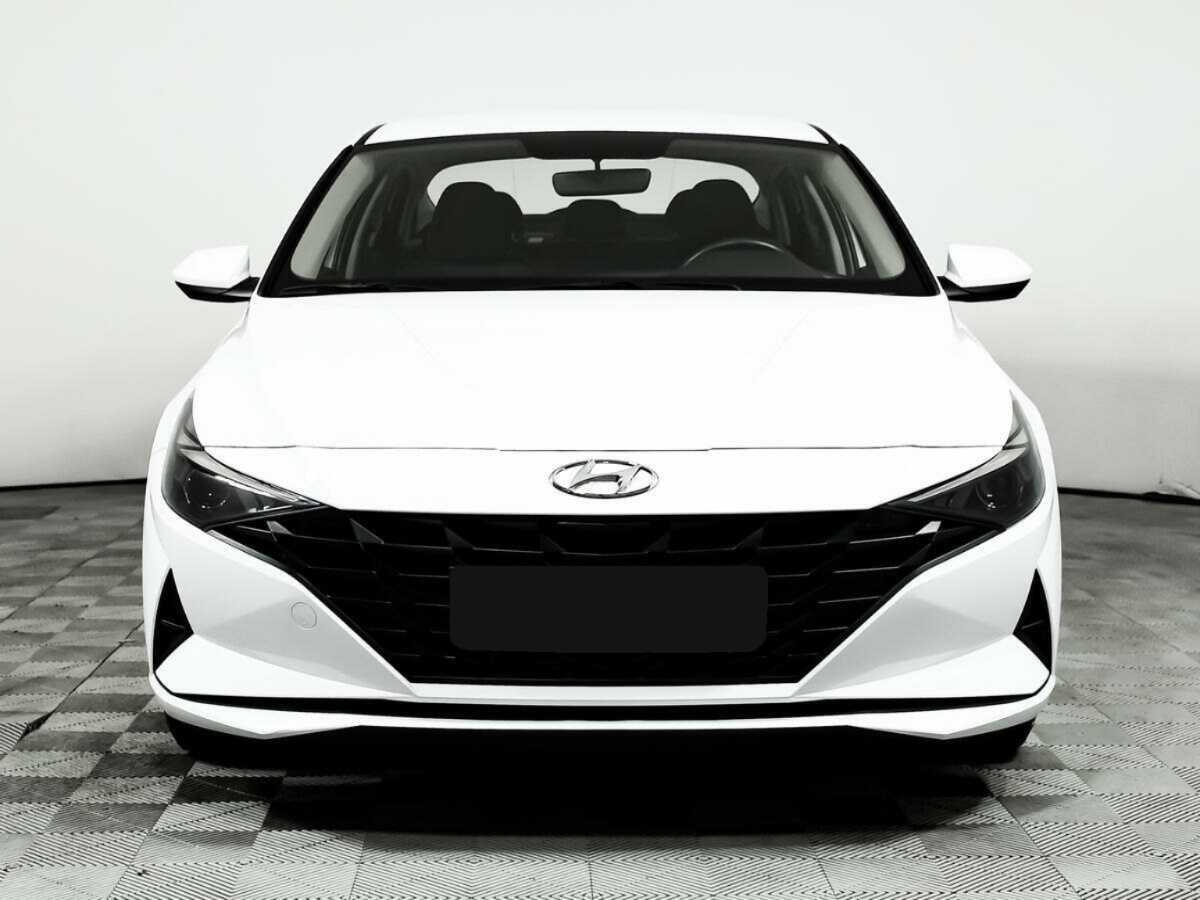 Hyundai Elantra 2022 года с пробегом. Фото: #1