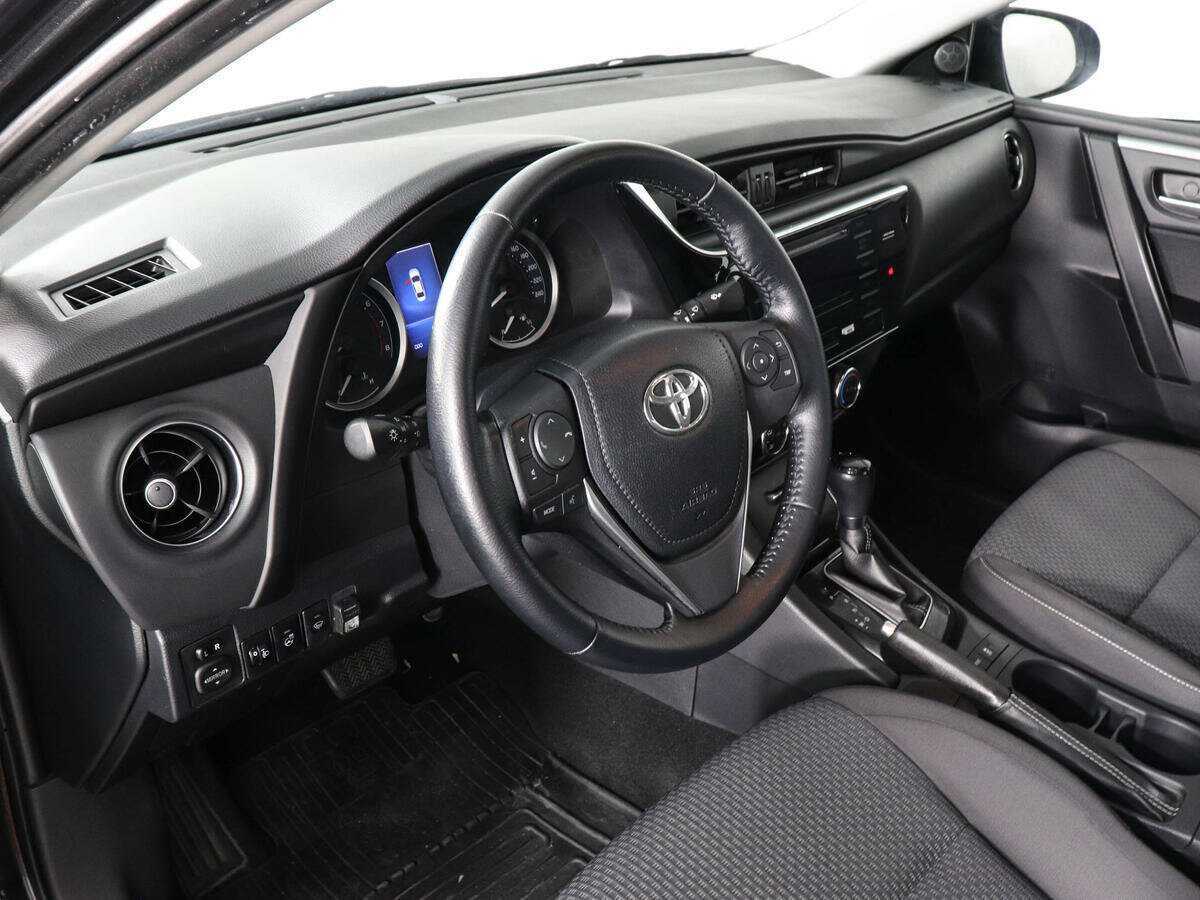 Toyota Corolla 2017 года с пробегом. Фото: #8