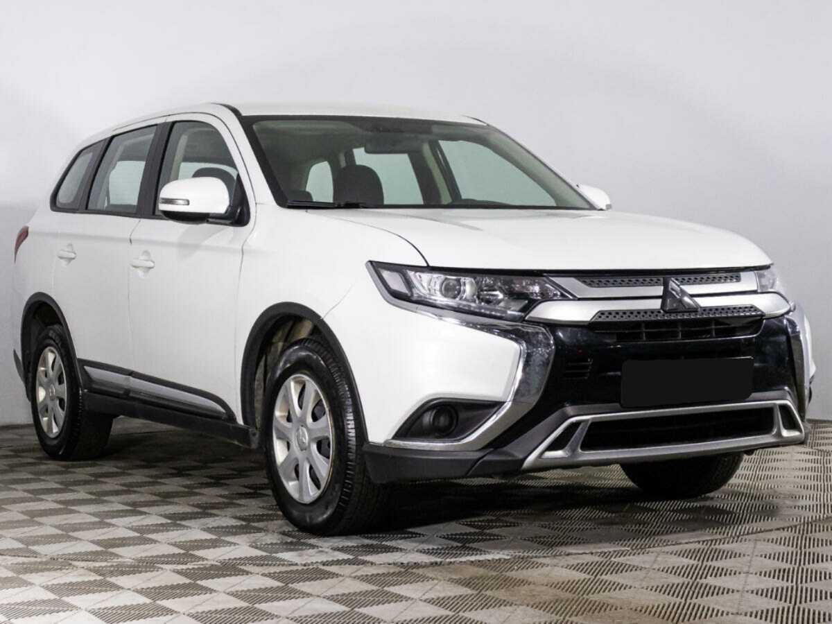 Mitsubishi Outlander 2020 года с пробегом. Фото: #2
