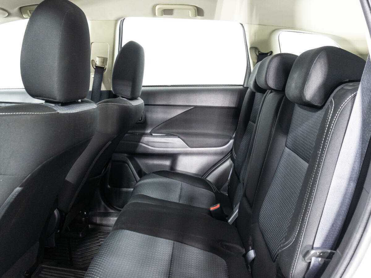 Mitsubishi Outlander 2020 года с пробегом. Фото: #9
