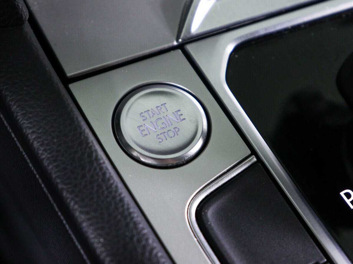 Volkswagen Passat 2019 года с пробегом. Фото: #13