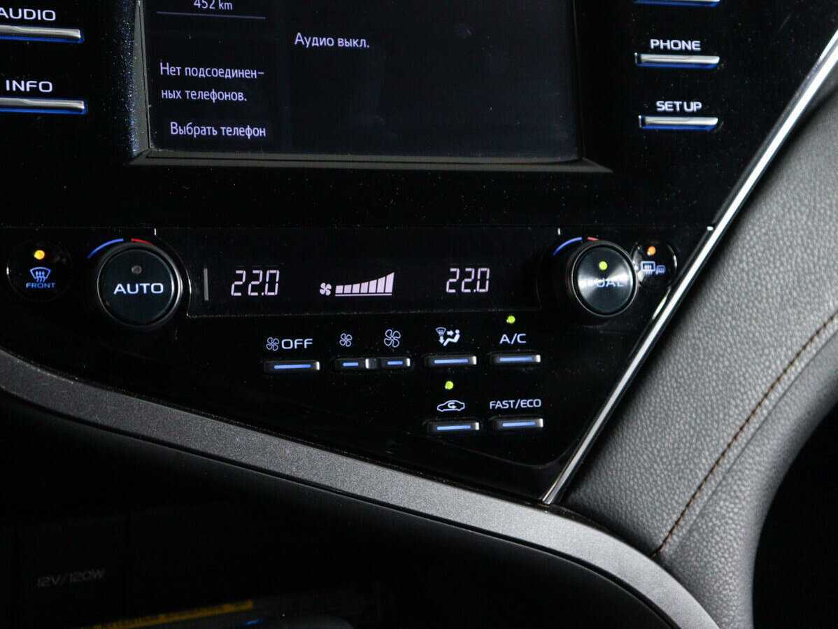 Toyota Camry 2019 года с пробегом. Фото: #16