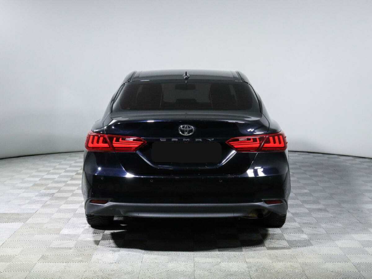 Toyota Camry 2021 года с пробегом. Фото: #5