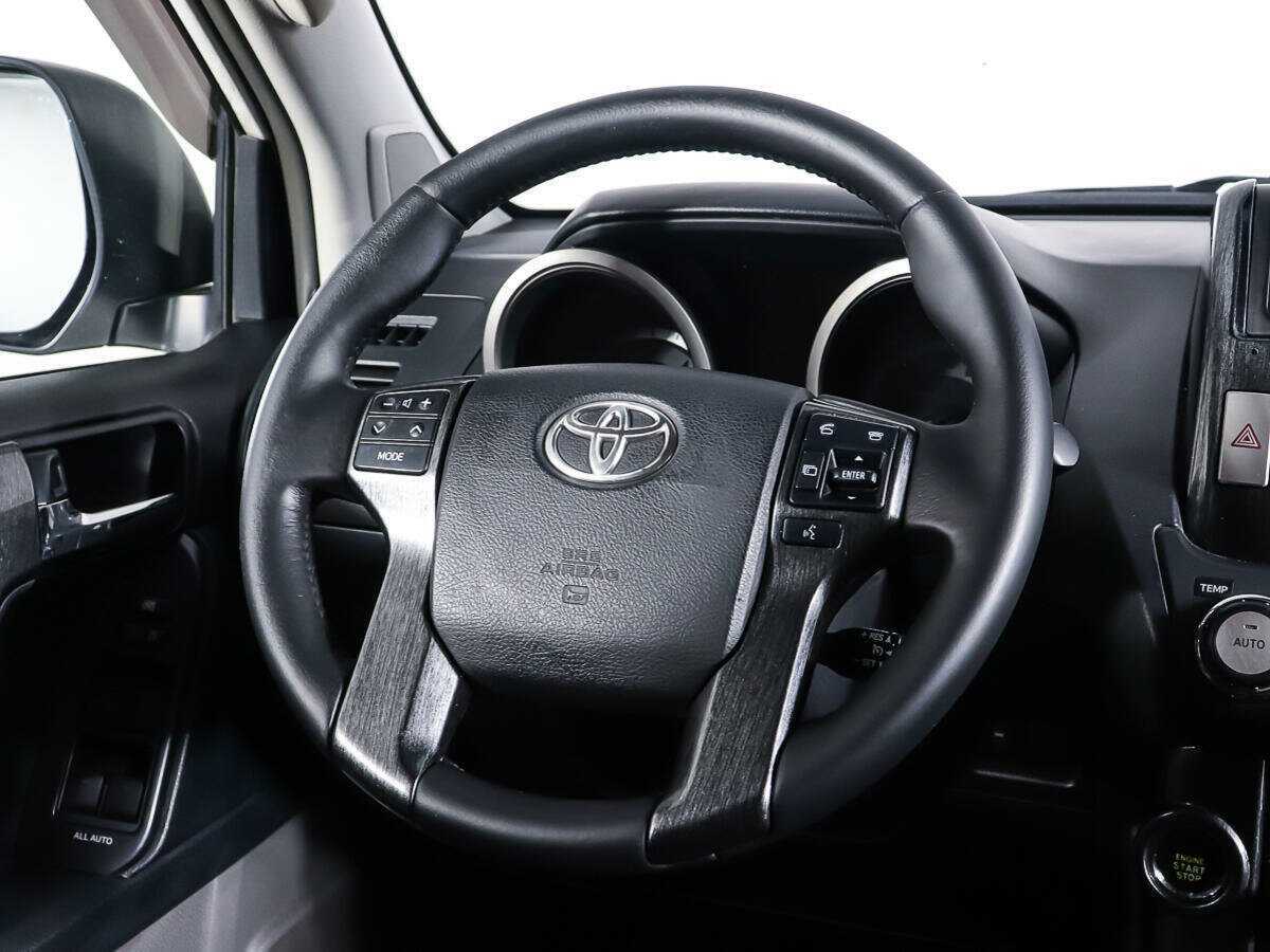 Toyota Land Cruiser Prado 2012 года с пробегом. Фото: #14