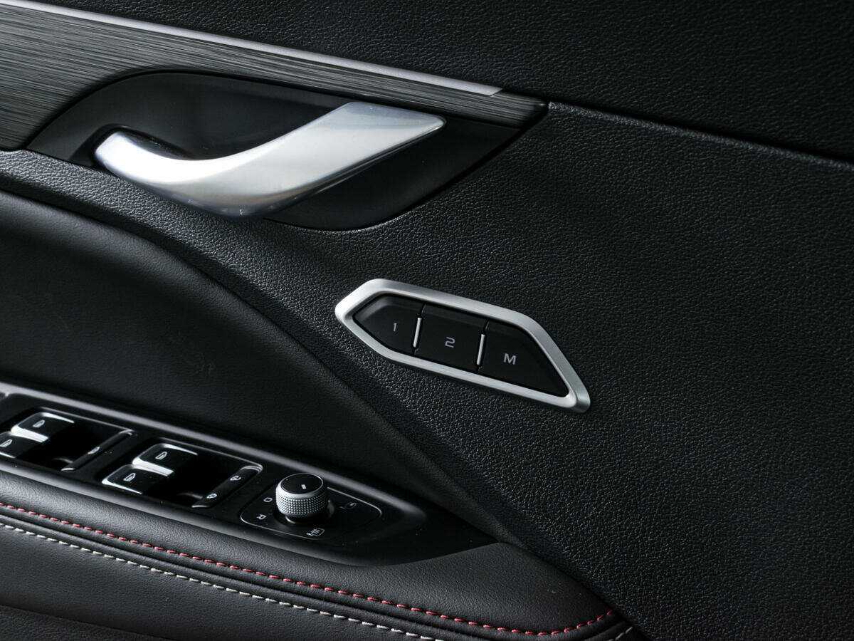 Geely Tugella 2022 года с пробегом. Фото: #19