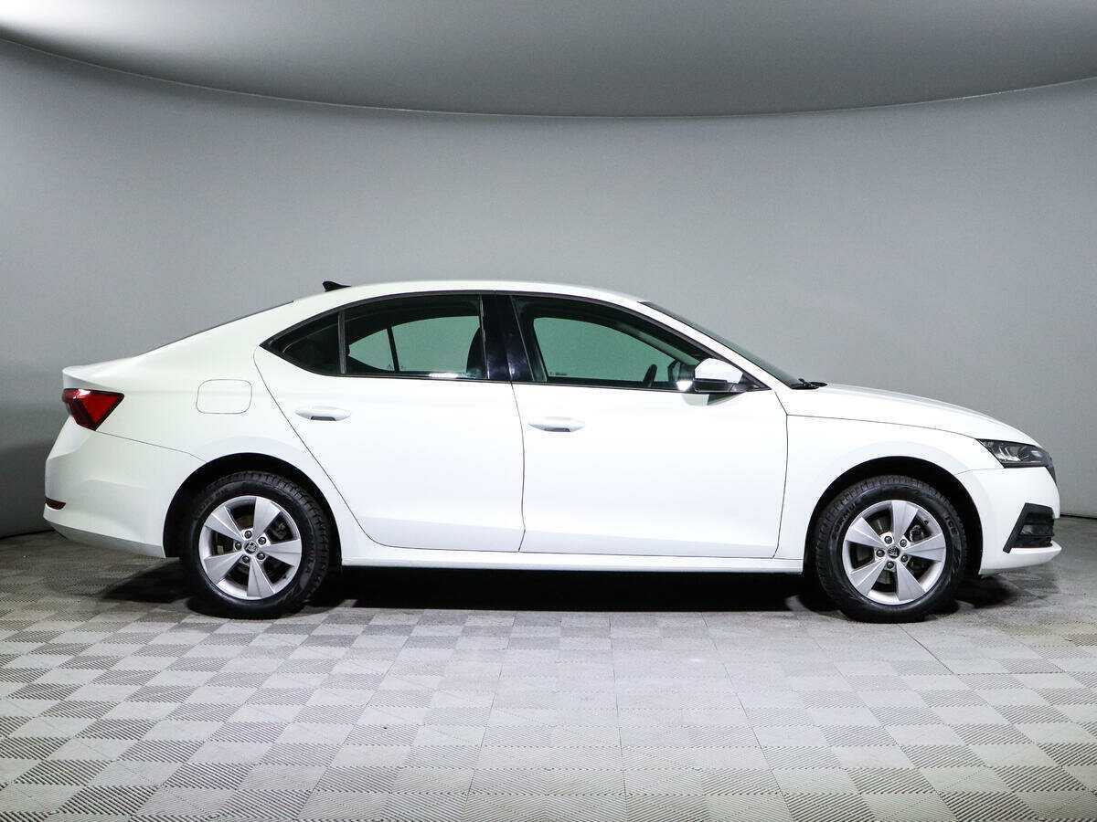 Skoda Octavia 2021 года с пробегом. Фото: #3