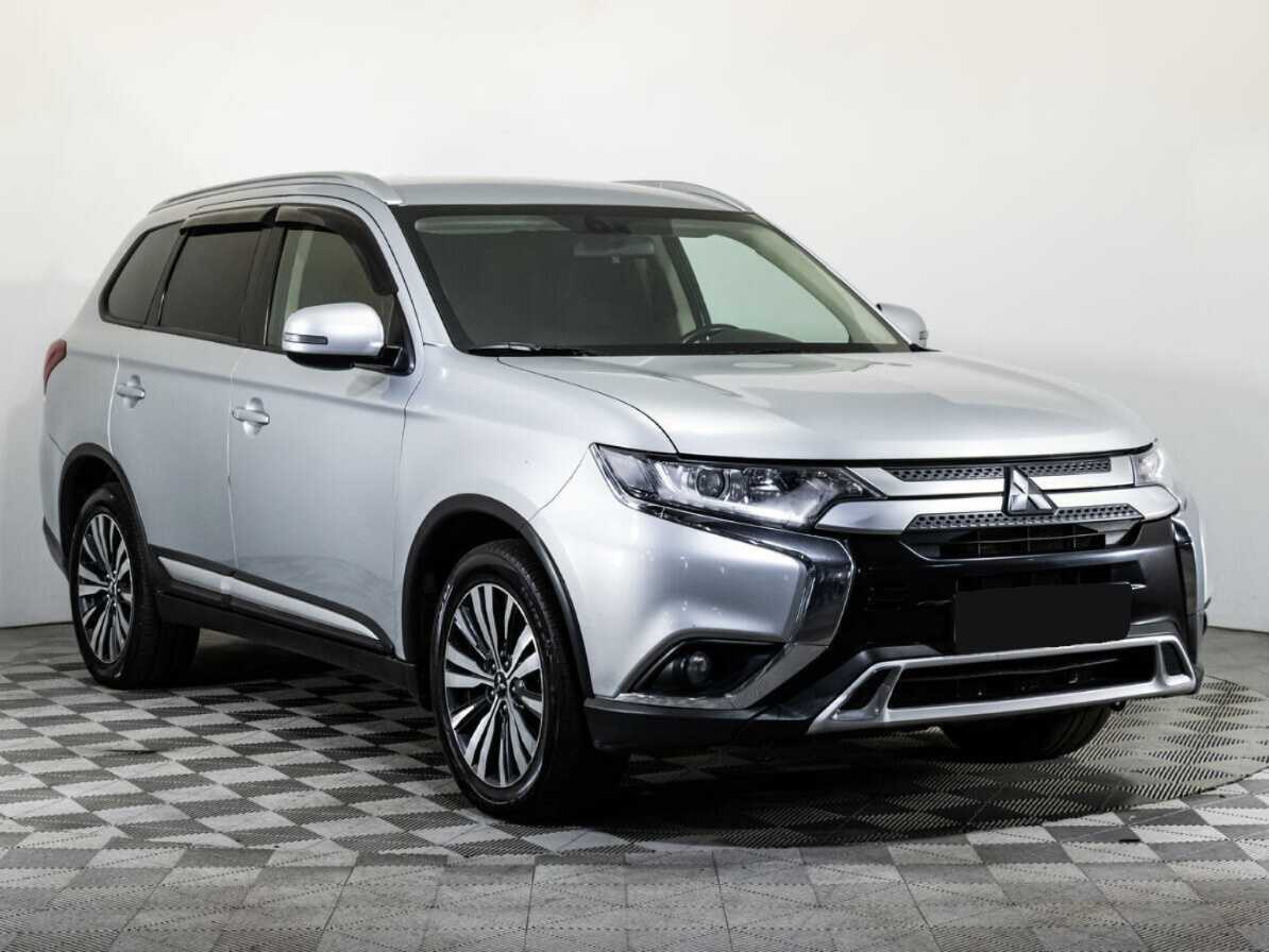 Mitsubishi Outlander 2019 года с пробегом. Фото: #2