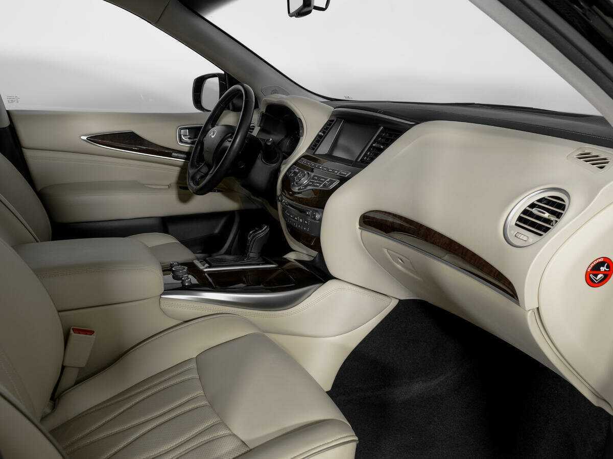 Infiniti QX60 2016 года с пробегом. Фото: #8