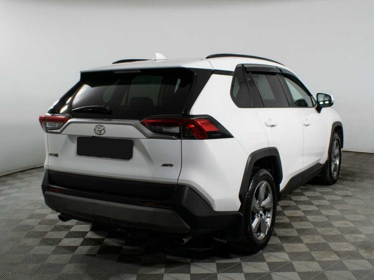 Toyota RAV4 2020 года с пробегом. Фото: #3