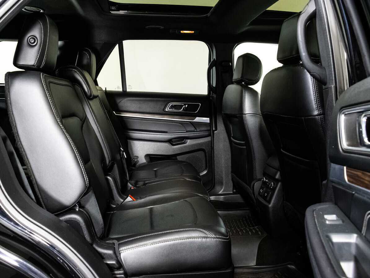 Ford Explorer 2017 года с пробегом. Фото: #16