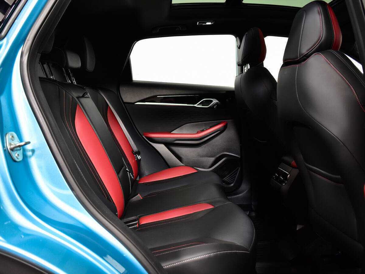 Geely Coolray 2023 года с пробегом. Фото: #9