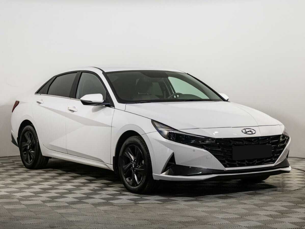Hyundai Elantra 2021 года с пробегом. Фото: #1