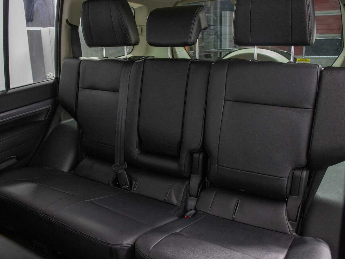 Mitsubishi Pajero 2017 года с пробегом. Фото: #13