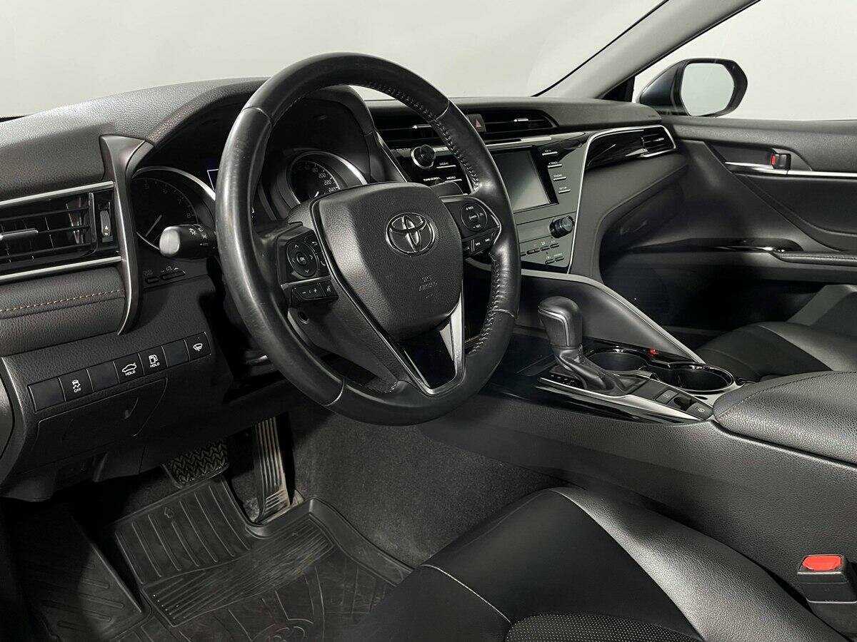 Toyota Camry 2019 года с пробегом. Фото: #10