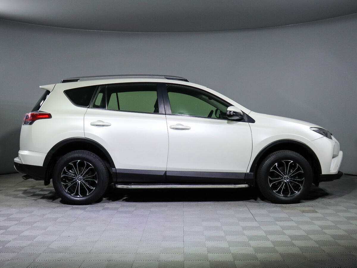 Toyota RAV4 2015 года с пробегом. Фото: #3