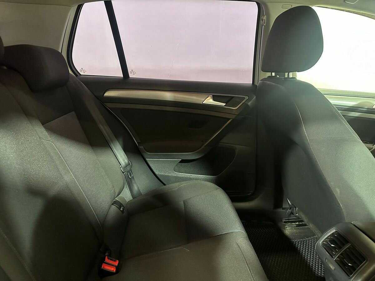 Volkswagen Golf 2013 года с пробегом. Фото: #10