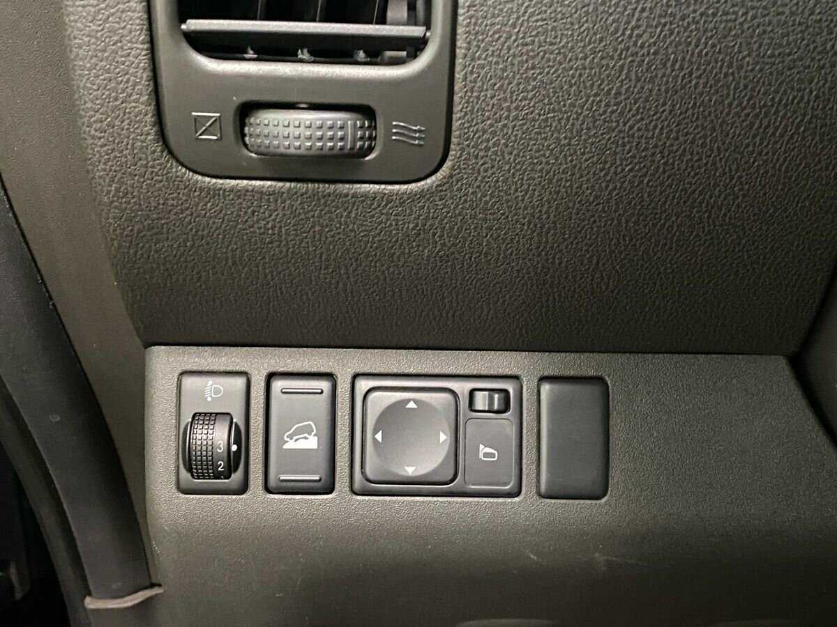 Б/У Ниссан Патфайндер 2012 года. Фото: #16