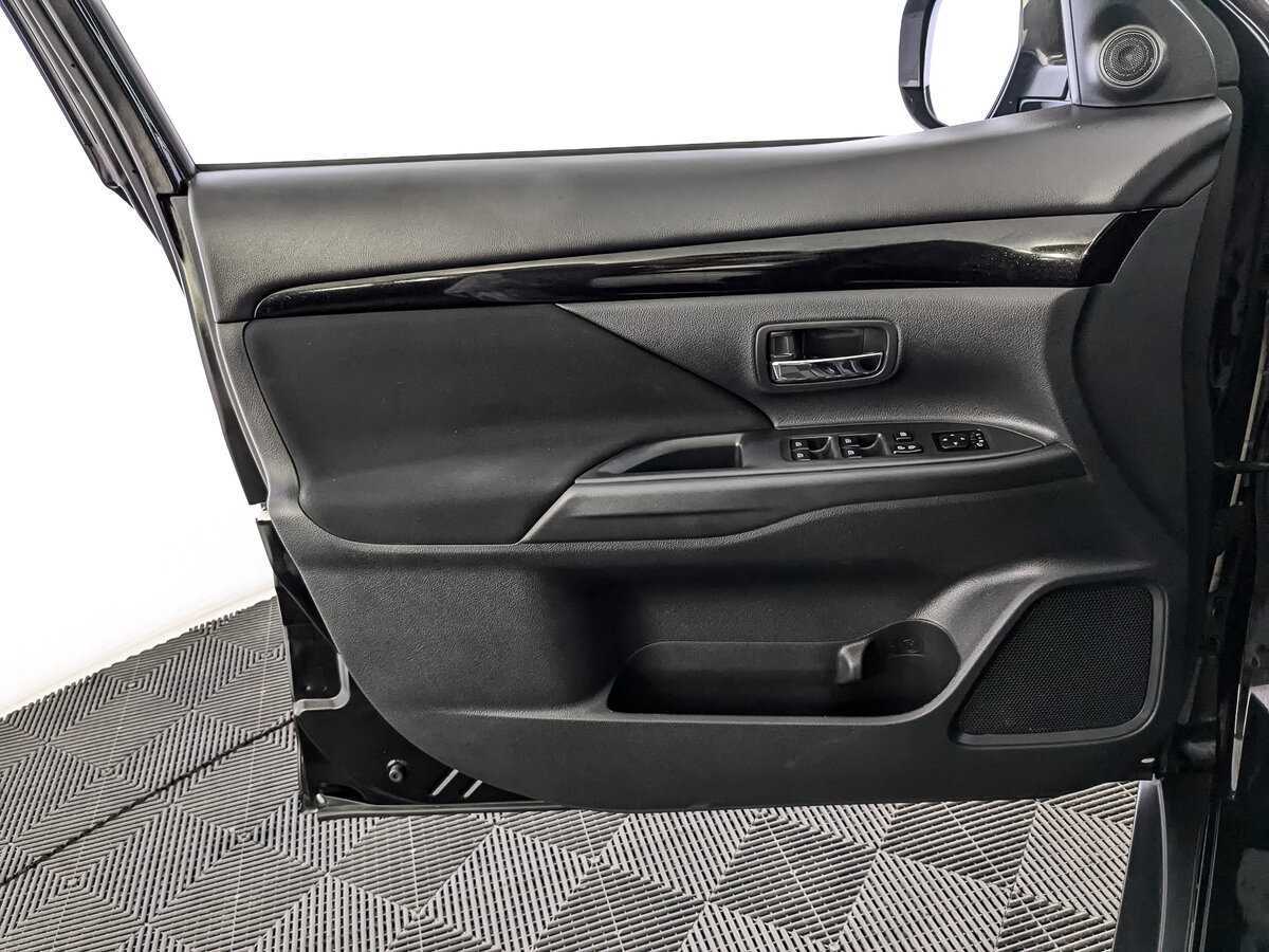 Mitsubishi Outlander 2019 года с пробегом. Фото: #14