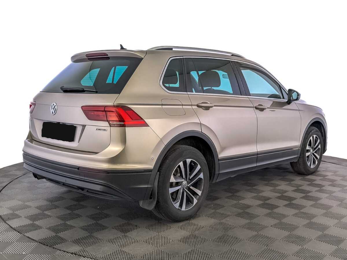 Volkswagen Tiguan 2019 года с пробегом. Фото: #4