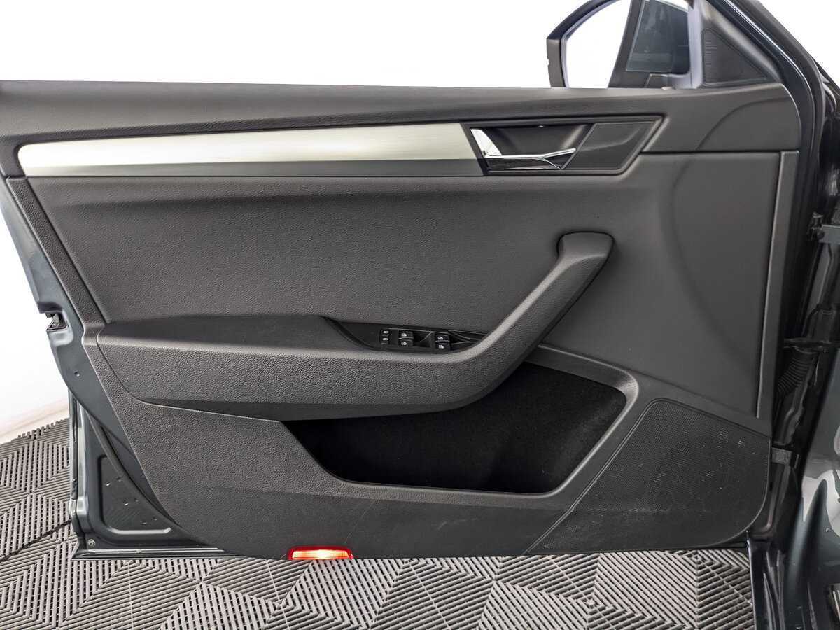 Skoda Superb 2019 года с пробегом. Фото: #14