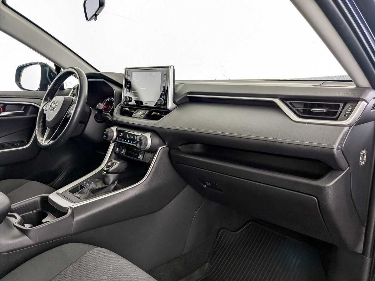 Toyota RAV4 2020 года с пробегом. Фото: #21