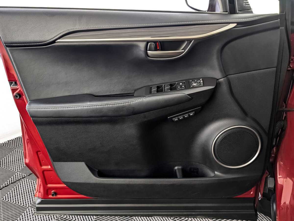 Lexus NX 2015 года с пробегом. Фото: #14