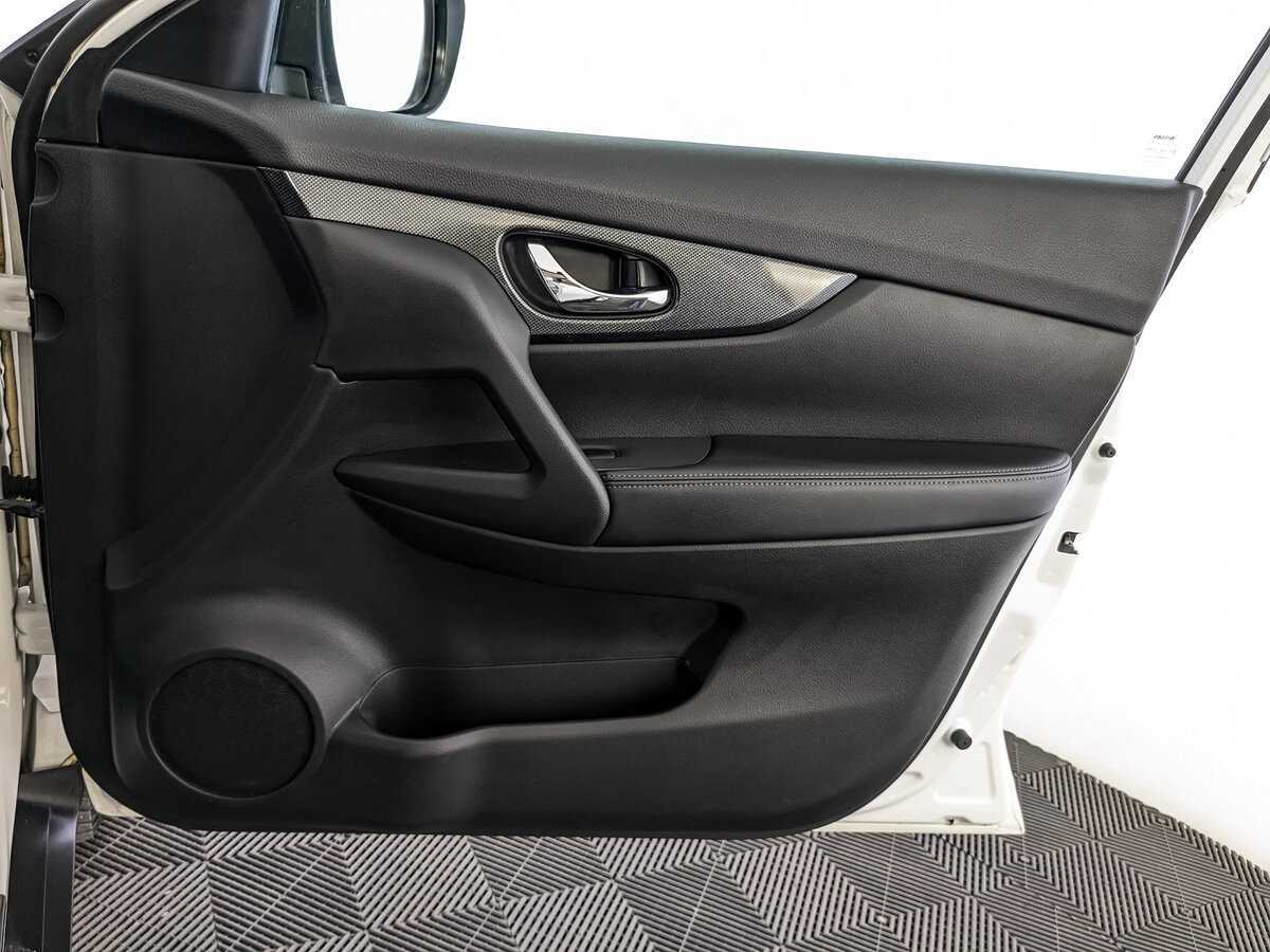 Б/У Ниссан Икс-Трейл 2015 года. Фото: #20