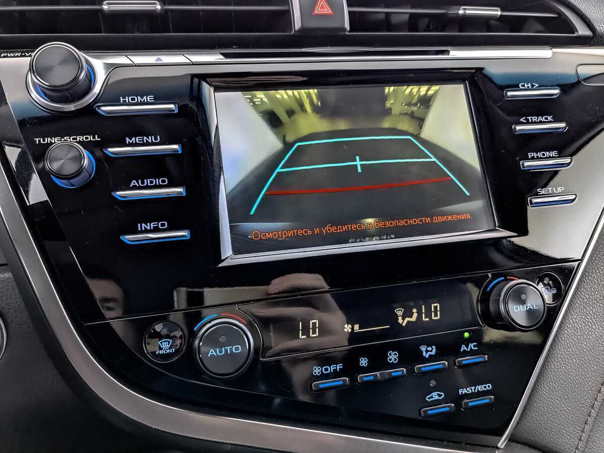 Toyota Camry 2019 года с пробегом. Фото: #21