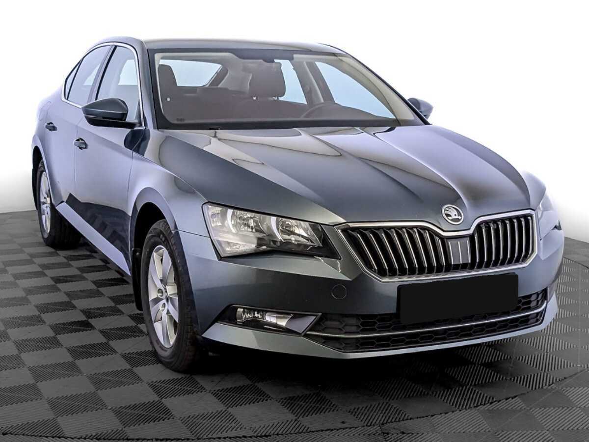 Skoda Superb 2019 года с пробегом. Фото: #2