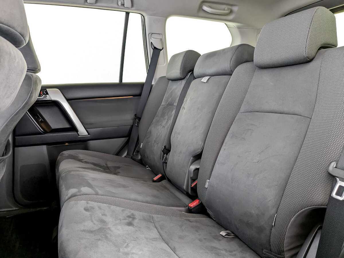 Toyota Land Cruiser Prado 2012 года с пробегом. Фото: #9