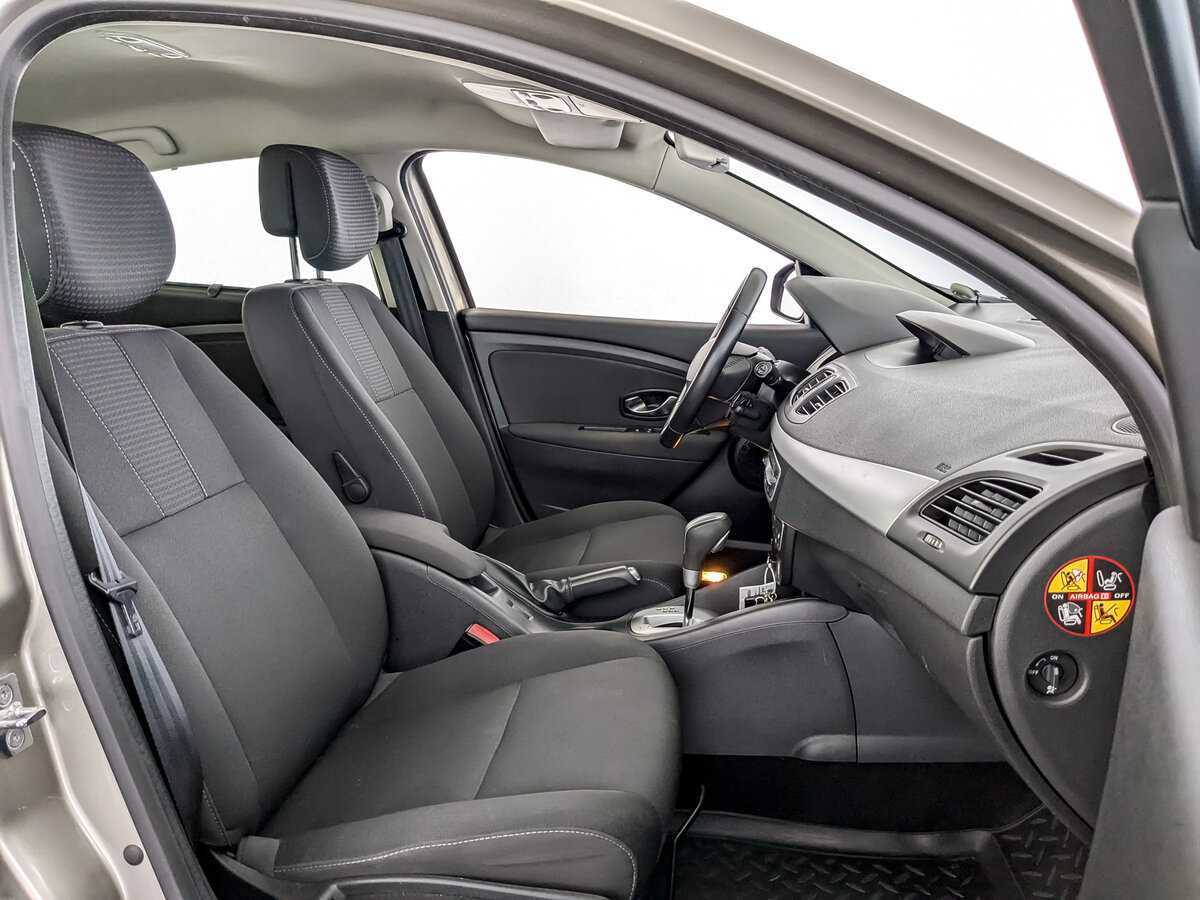 Renault Fluence 2012 года с пробегом. Фото: #18