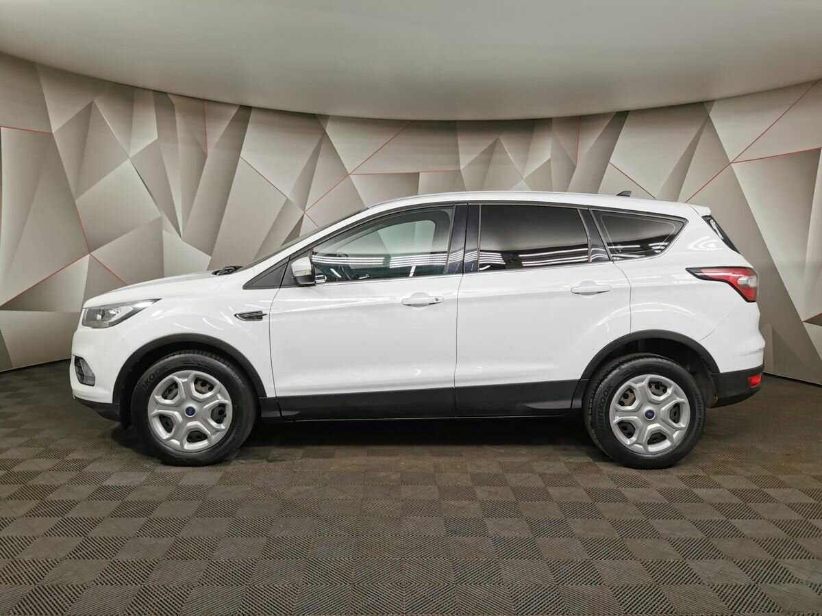Ford Kuga 2017 года с пробегом. Фото: #4