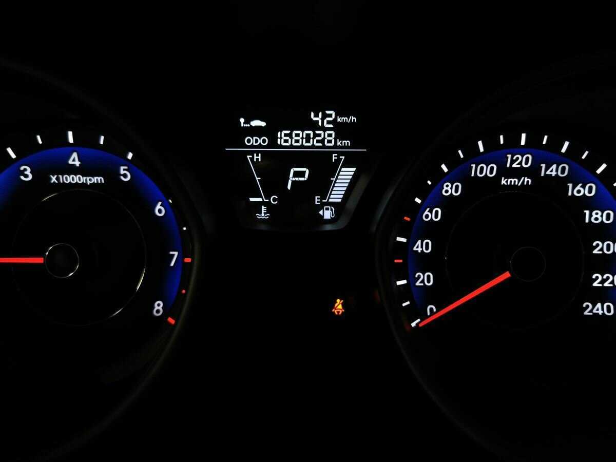 Hyundai Elantra 2012 года с пробегом. Фото: #15