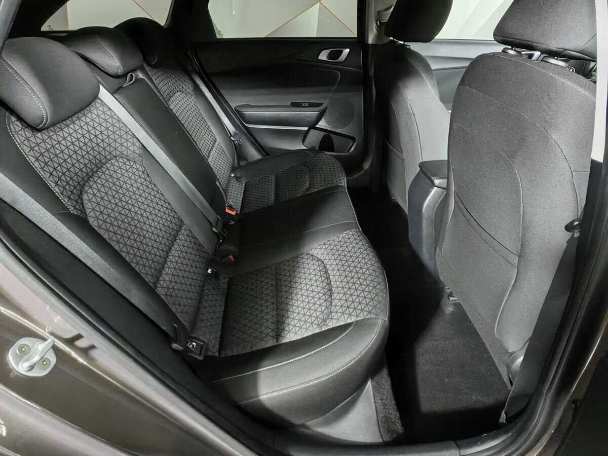 Kia Ceed 2020 года с пробегом. Фото: #11