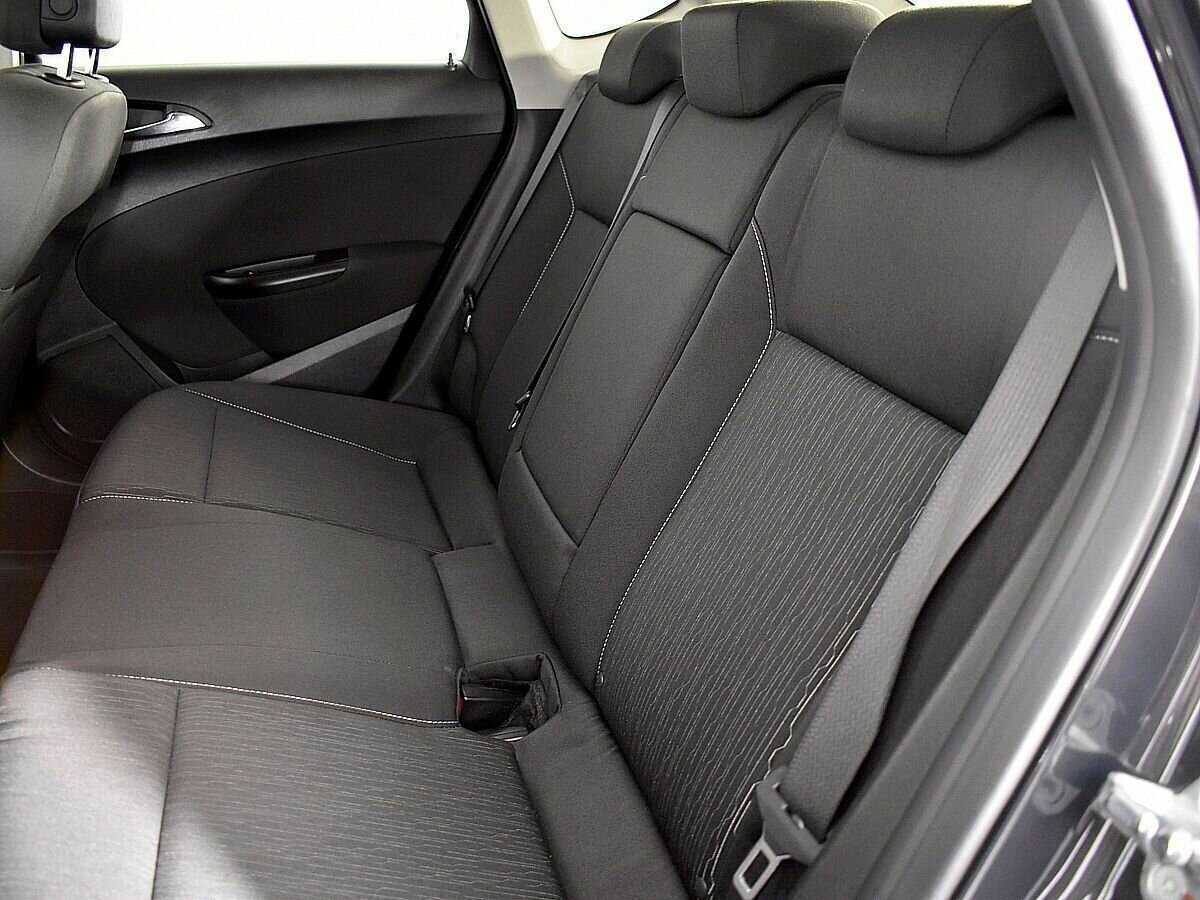 Opel Astra 2012 года с пробегом. Фото: #8