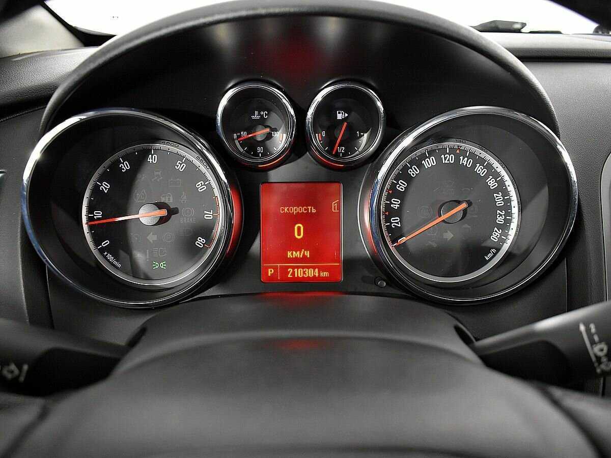 Opel Astra 2012 года с пробегом. Фото: #11