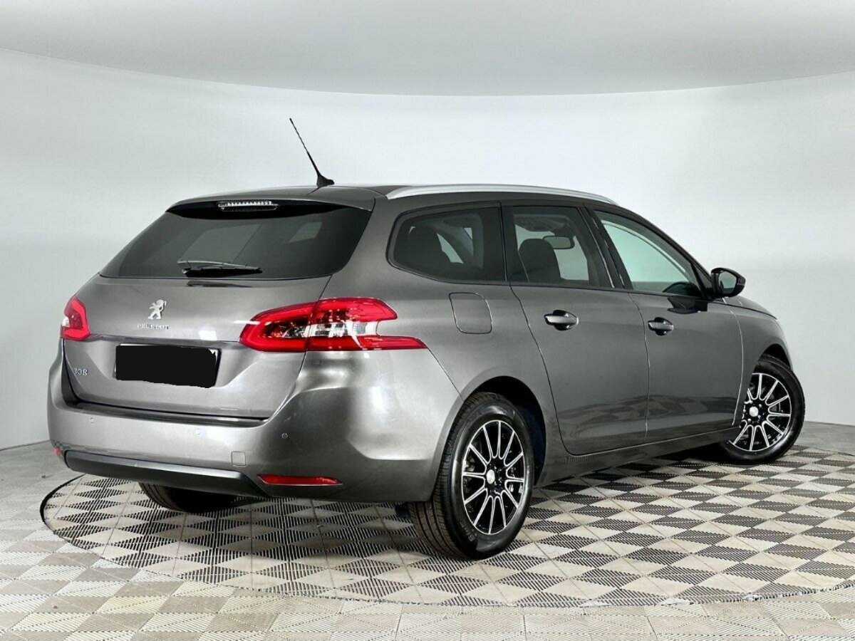 Peugeot 308 2018 года с пробегом. Фото: #1