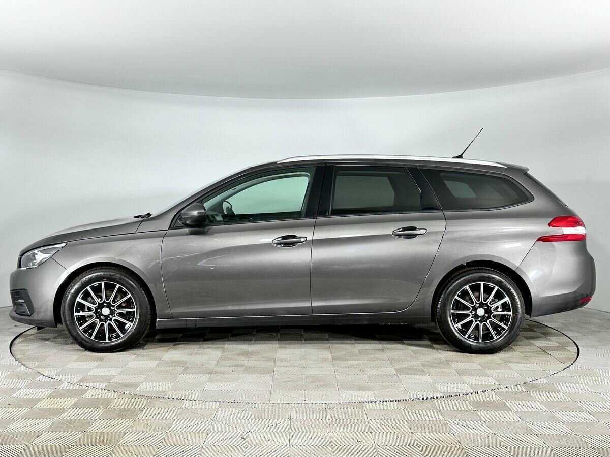 Peugeot 308 2018 года с пробегом. Фото: #4
