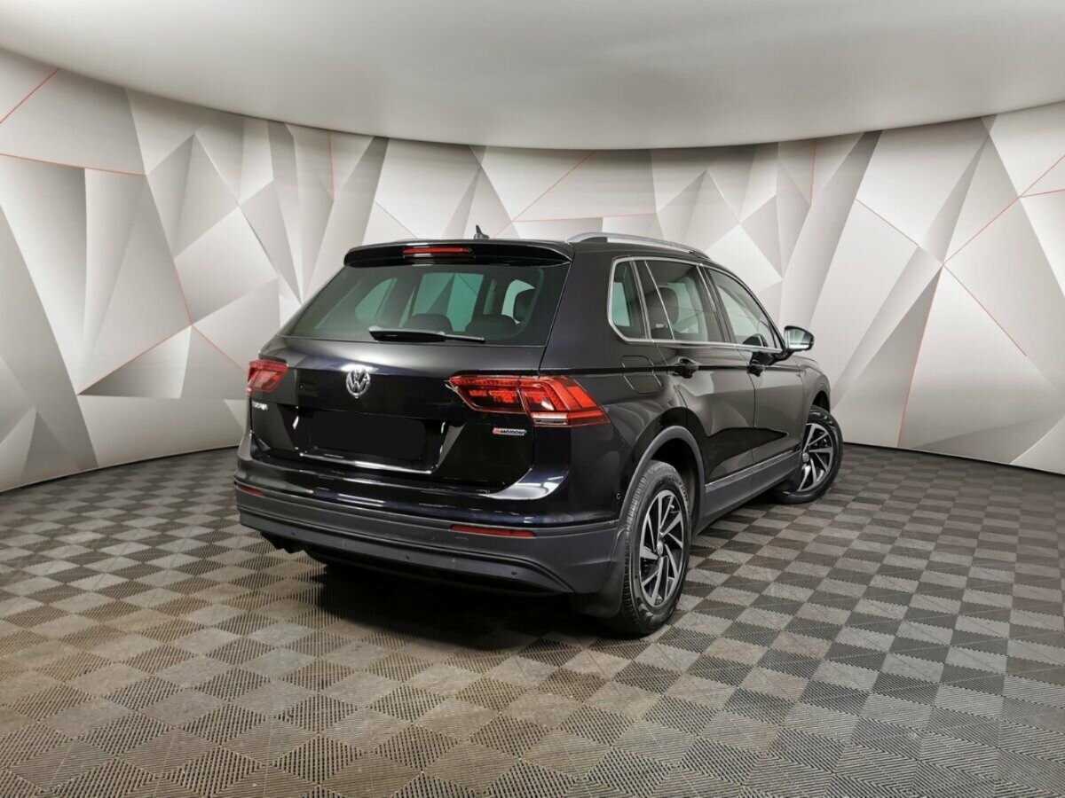 Volkswagen Tiguan 2018 года с пробегом. Фото: #1